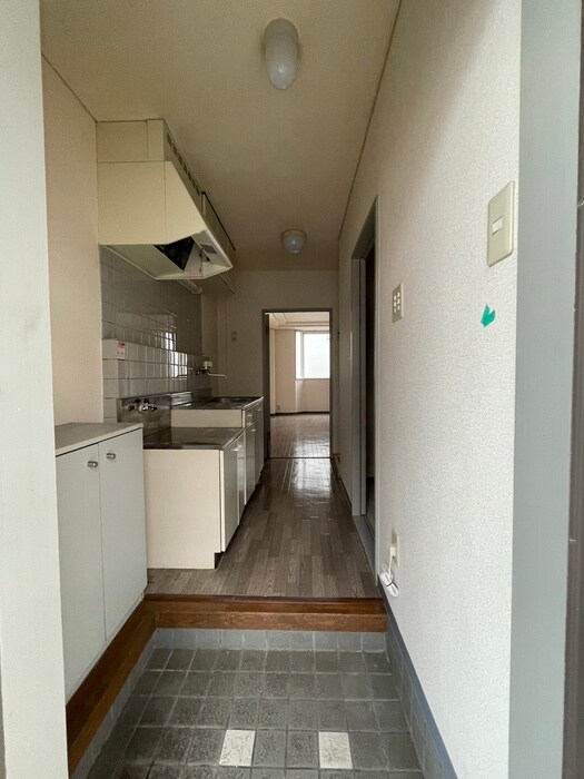 物件内観写真14　(玄関)