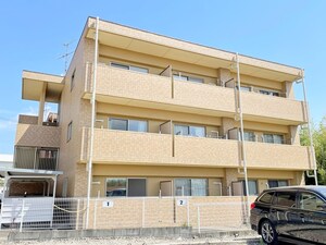 コージーコート高森Ｂ棟外観写真