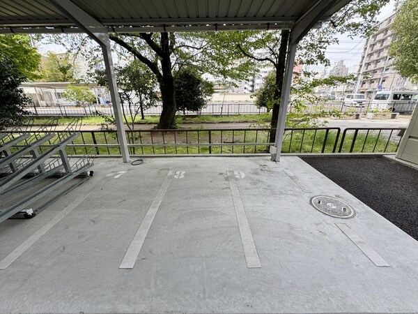バイク置き場