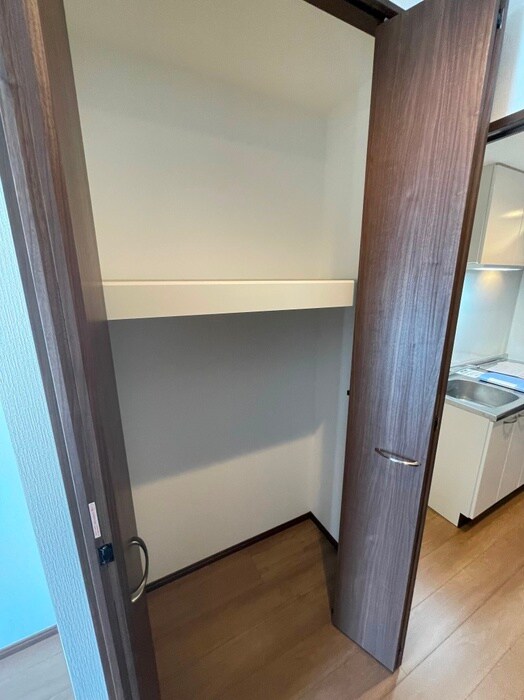 物件内観写真13　(収納)