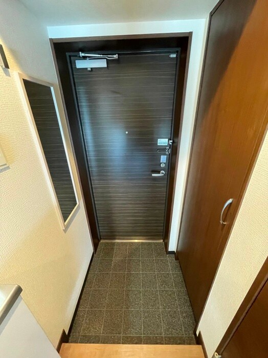 物件内観写真14　(玄関)