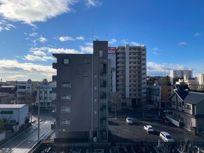 物件内観写真18　(室内からの展望)