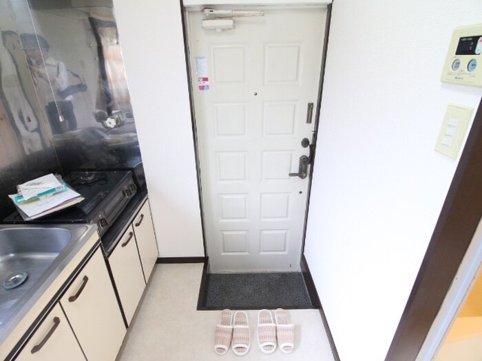 物件内観写真17　(玄関)