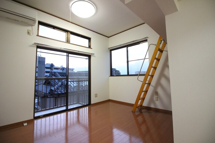 物件内観写真9　(居室)