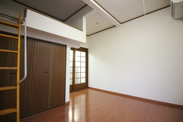 物件内観写真11　(居室)