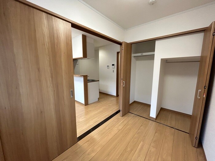 物件内観写真8　(居室)