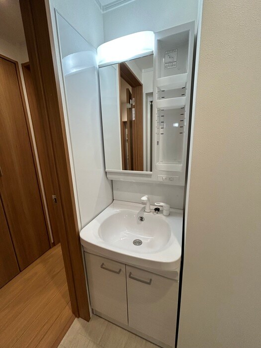 物件内観写真13　(洗面)