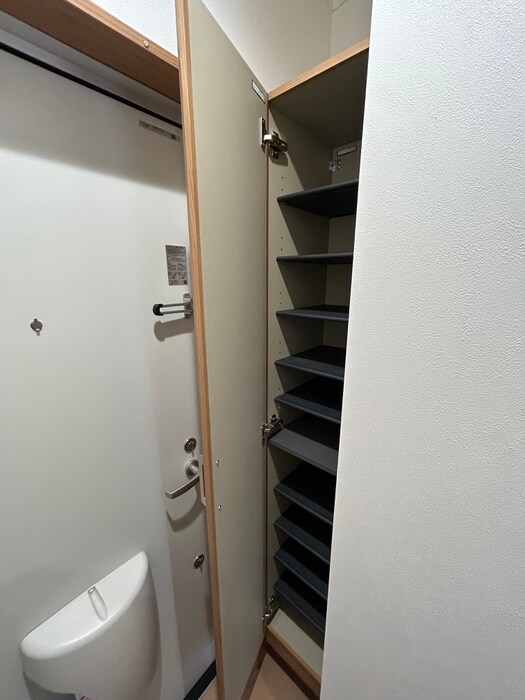 物件内観写真16　(靴箱)