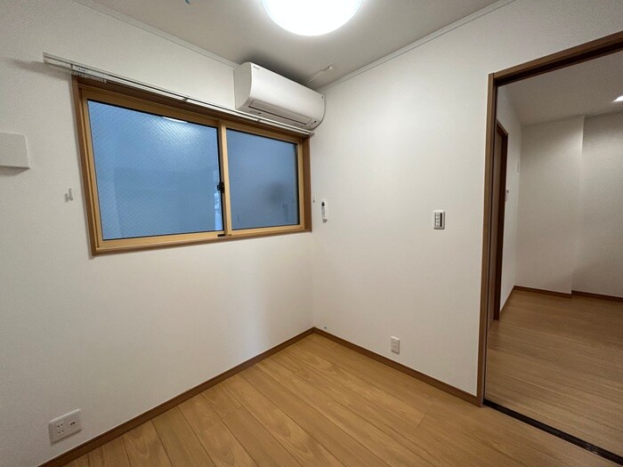 物件内観写真10　(居室)