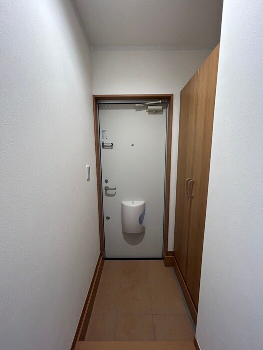 物件内観写真17　(玄関)