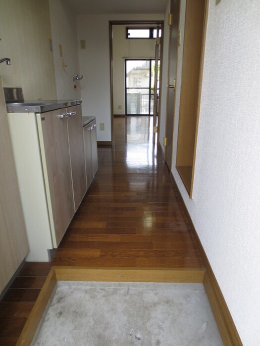 物件内観写真11　(玄関)