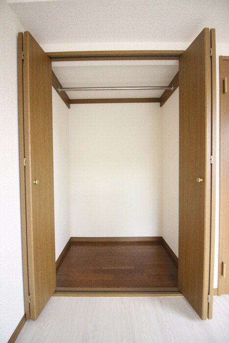 物件内観写真12　(収納)