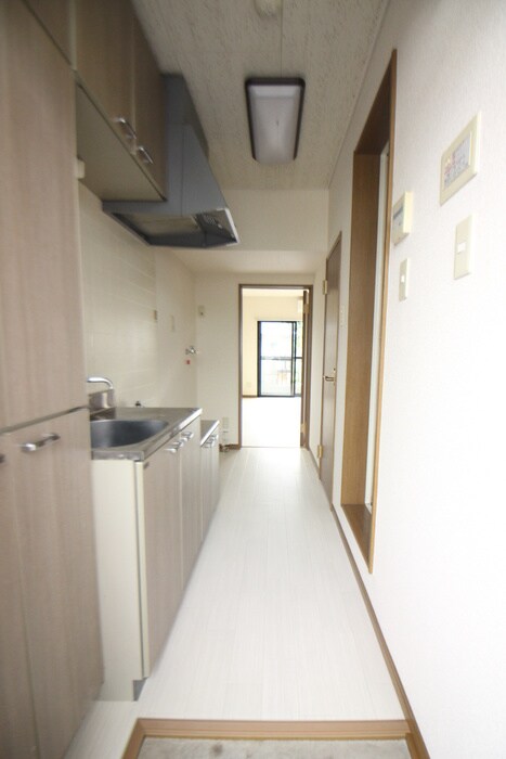 物件内観写真13　(玄関)