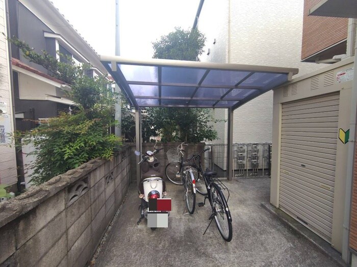 物件外観写真5　(駐輪場)