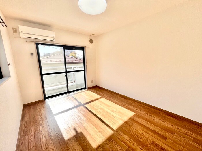 物件内観写真9　(居室)