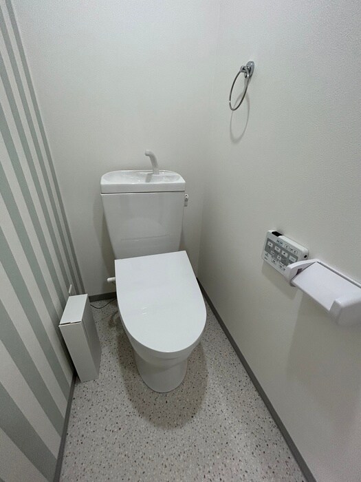 物件内観写真11　(トイレ)