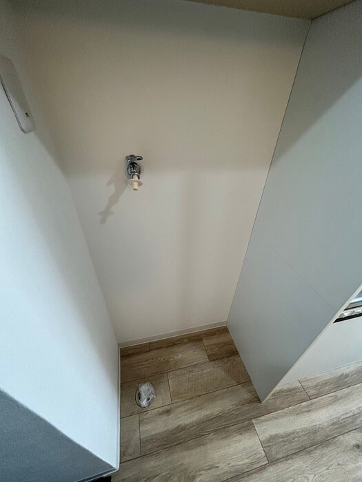 物件内観写真12　(洗濯機置場)