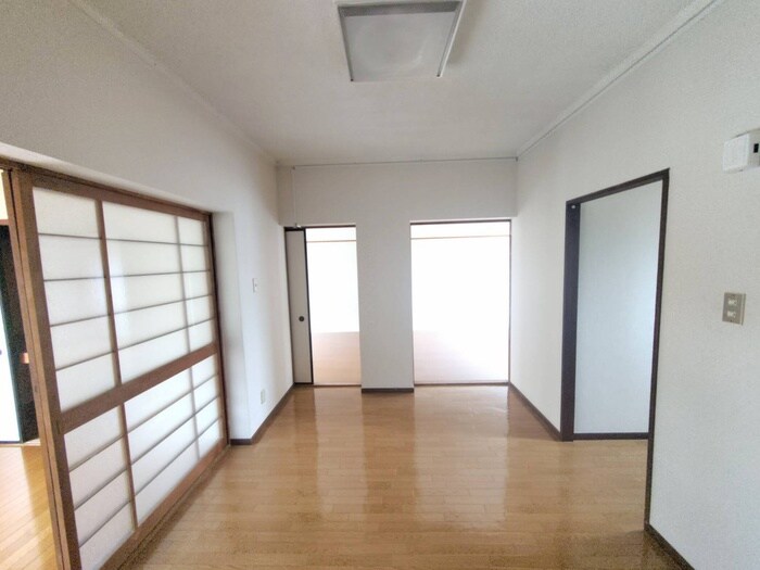 物件内観写真8　(居室)