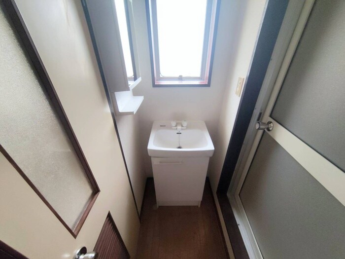 物件内観写真15　(洗濯機置場)