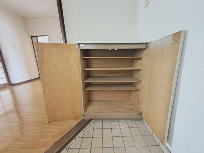 物件内観写真19　(靴箱)