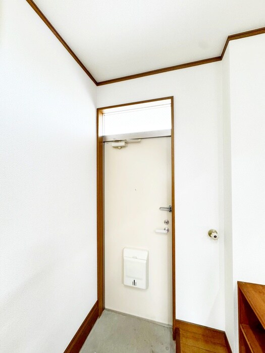 物件内観写真21　(玄関)