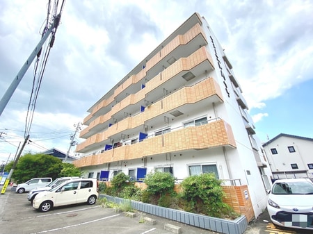 ファーストハイツ新田外観写真
