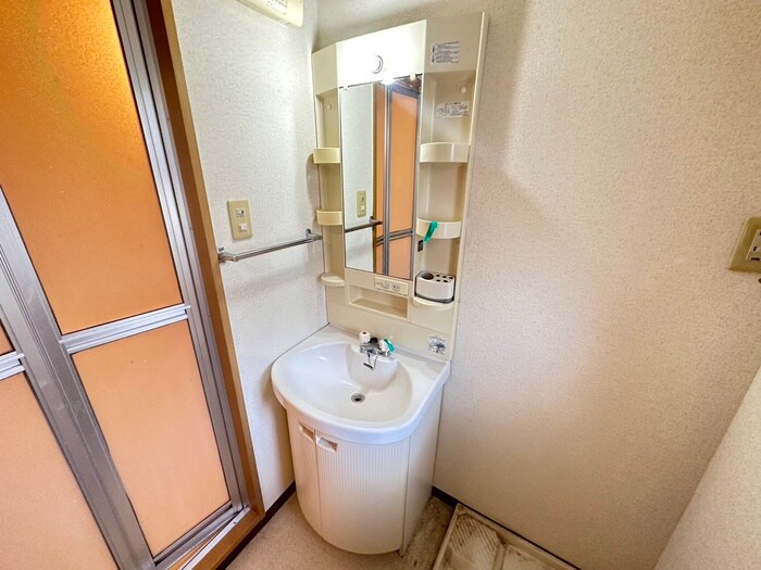 物件内観写真12　(洗面)