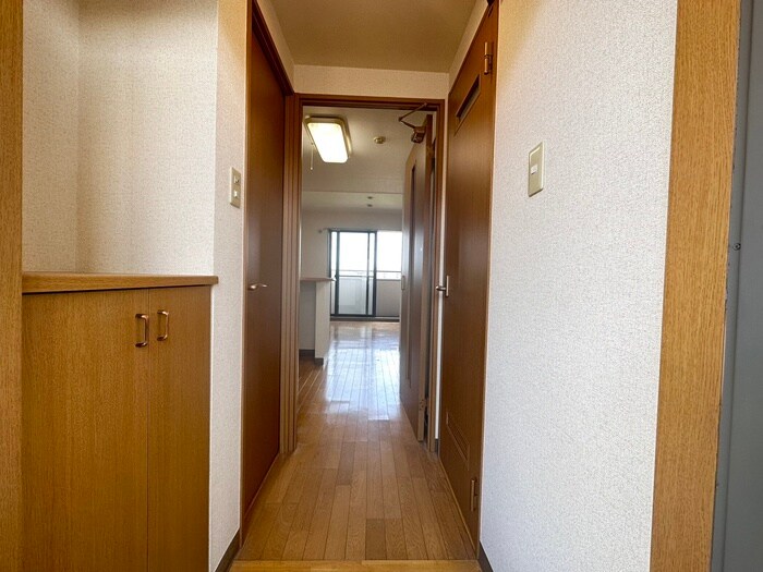 物件内観写真14　(廊下)