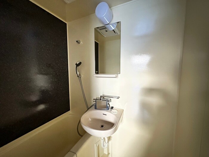 物件内観写真12　(洗面)