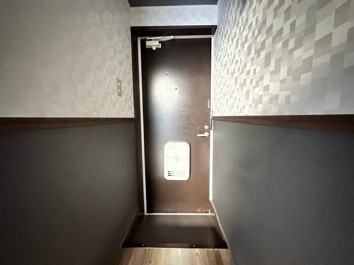 物件内観写真15　(玄関)