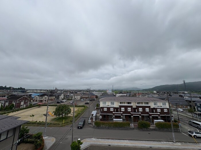 物件内観写真20　(室内からの展望)