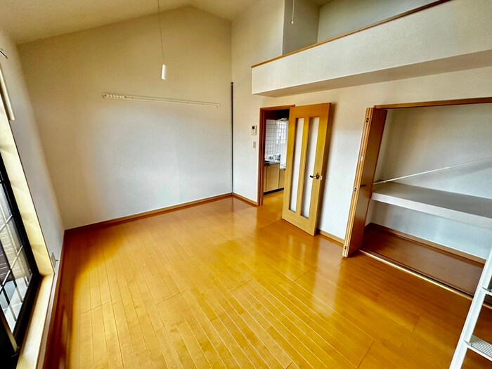 物件内観写真9　(居室)