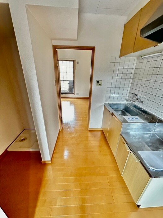 物件内観写真17　(廊下)