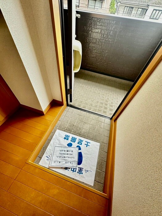 物件内観写真18　(玄関)