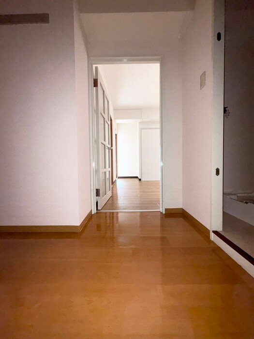 物件内観写真17　(廊下)