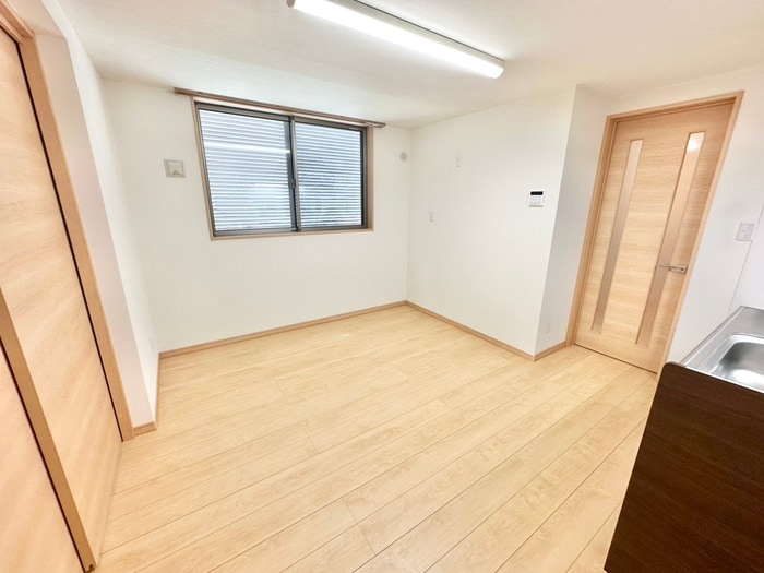 物件内観写真8　(居室)