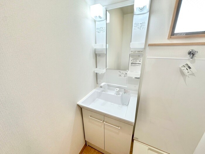 物件内観写真13　(洗面)