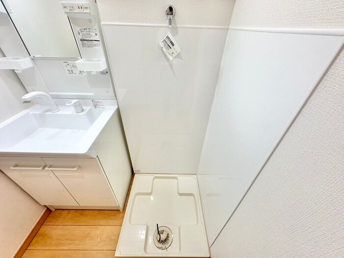 物件内観写真15　(洗濯機置場)