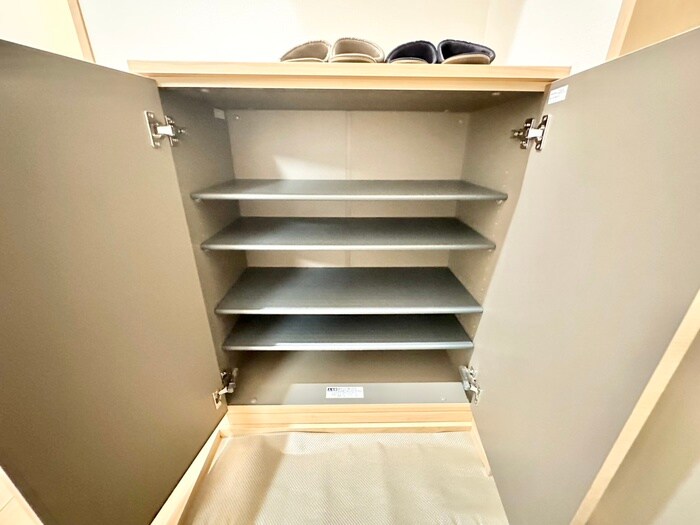 物件内観写真16　(靴箱)