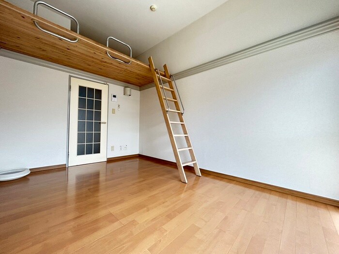 物件内観写真8　(居室)