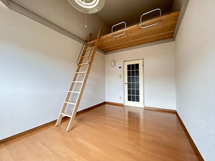 物件内観写真8　(居室)