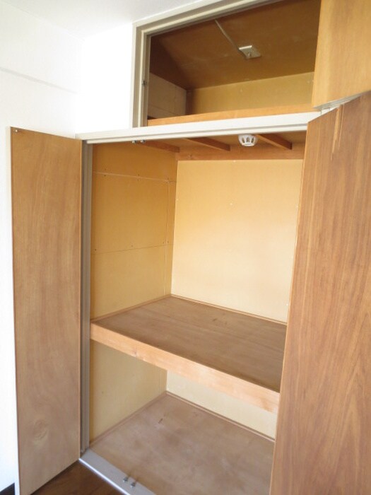 物件内観写真10　(収納)