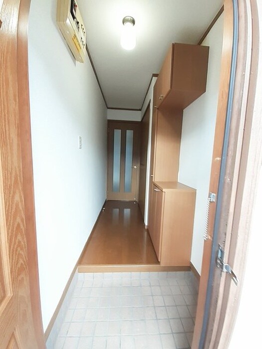 物件内観写真12　(玄関)