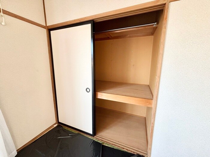 物件内観写真12　(収納)