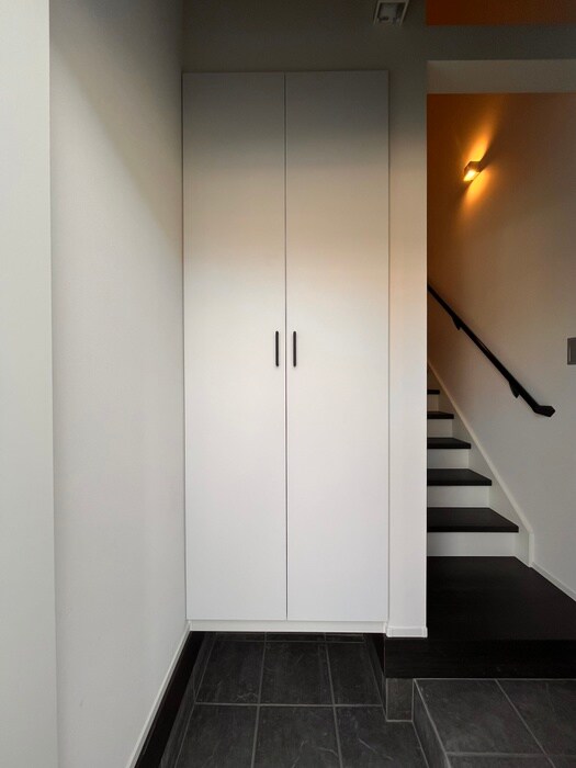 物件内観写真16　(玄関)