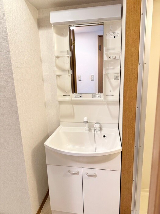 物件内観写真10　(洗面)