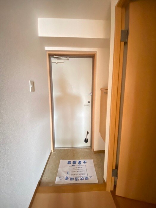 物件内観写真17　(玄関)