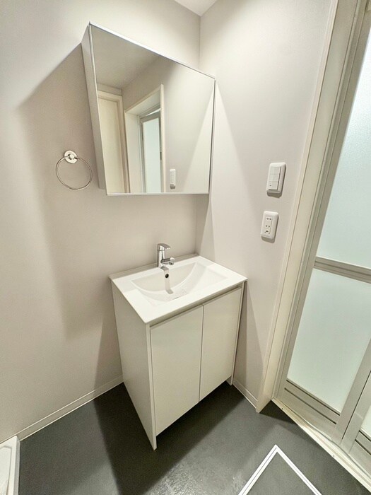 物件内観写真11　(洗面)