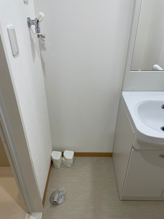 物件内観写真14　(洗濯機置場)