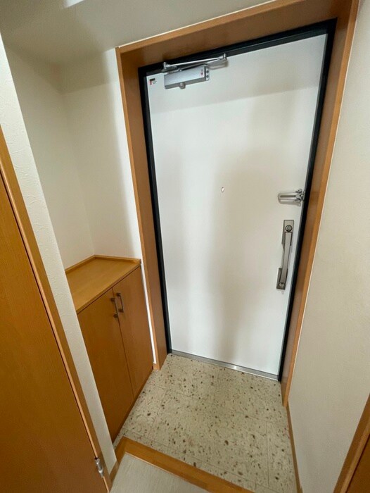 物件内観写真15　(玄関)